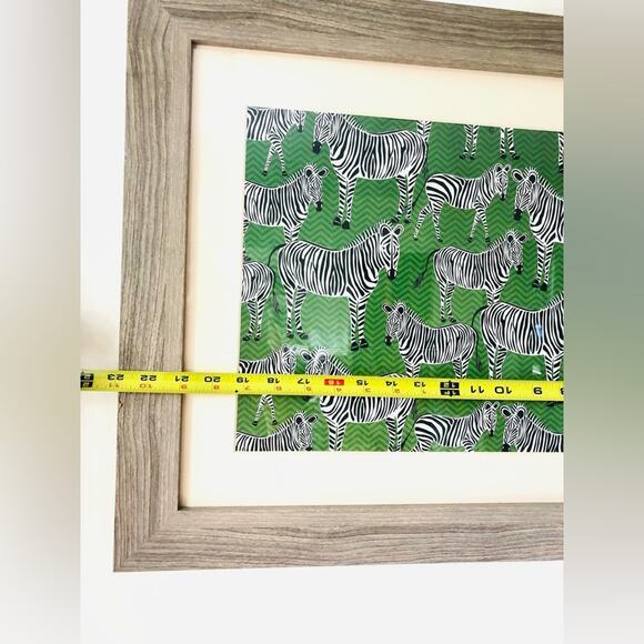 VINTAGE Light Faux Wood Frame Green Zebra Art Print Matted Artwork Wall Decor - Picture 3 of 4